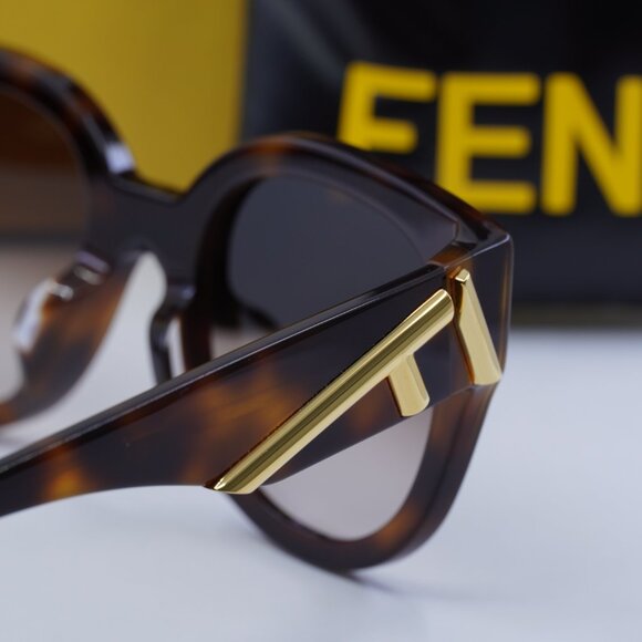 Final Price! Fendi FE40111F 53F Havana/Brown Sunglasses